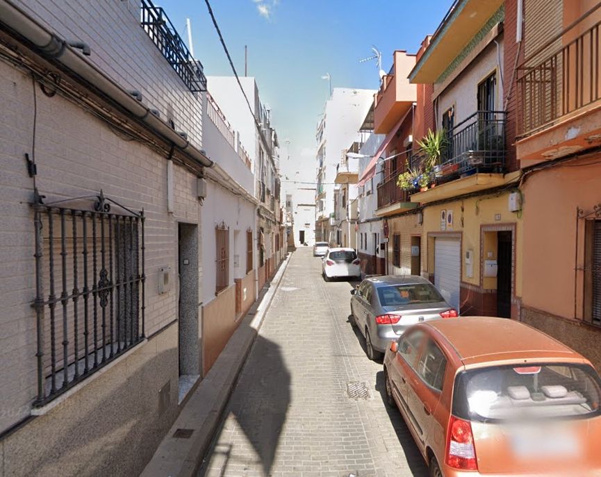 Vista exterior de Casa adosada en venda en  Sevilla Capital amb Terrassa