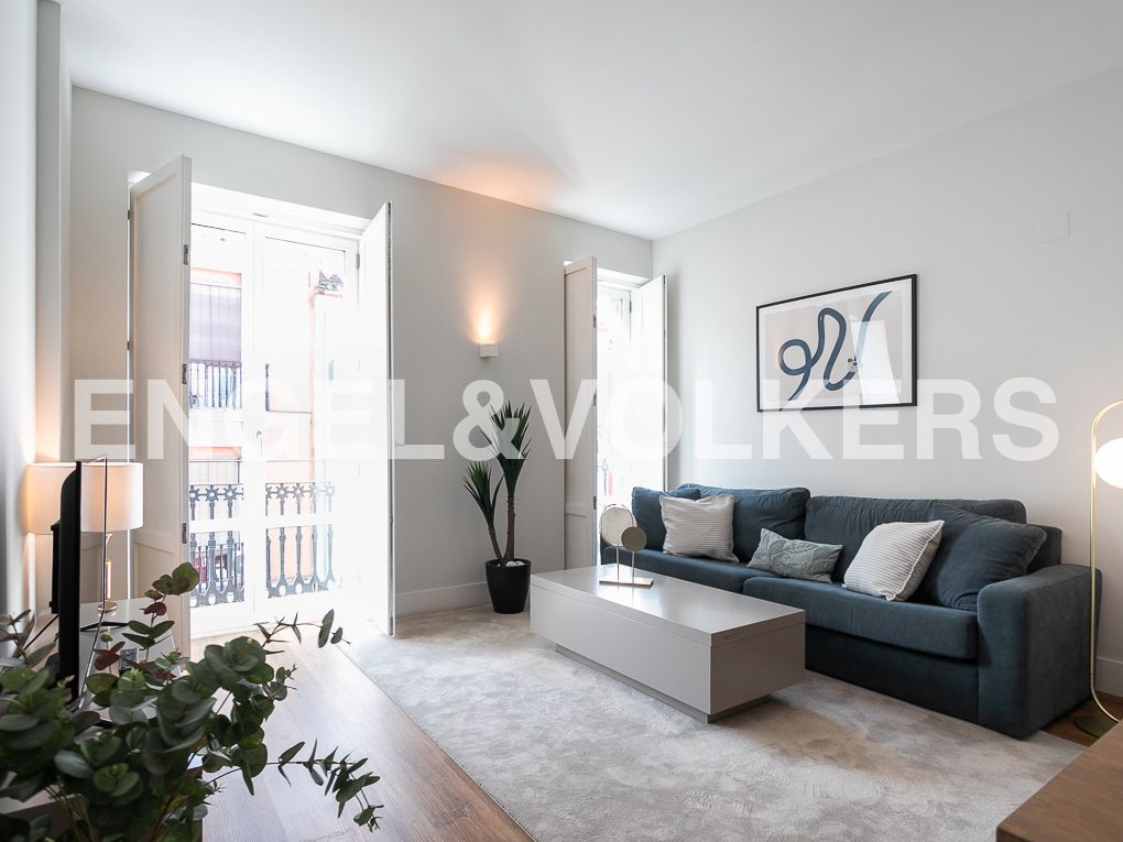 Living room of Flat for sale in  Valencia Capital  with Air Conditioner, Heating and Storage room