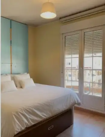 Schlafzimmer von Einfamilien-Reihenhaus zum Verkauf in Los Santos de la Humosa mit Heizung, Privatgarten und Balkon