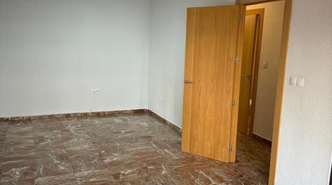 Foto 3 de Pis de lloguer a Calle Sos del Rey Catolico, Cervantes, Granada