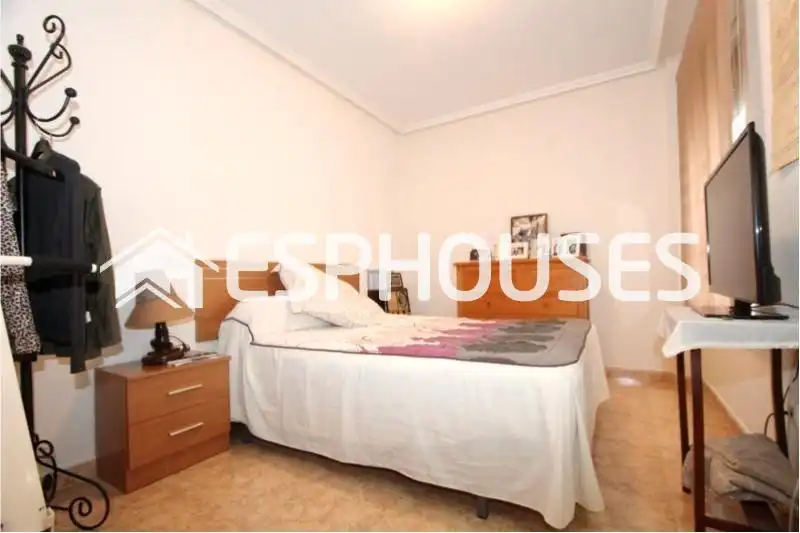 Habitación de Apartamento en venta en Guardamar del Segura con Terraza y Balcón