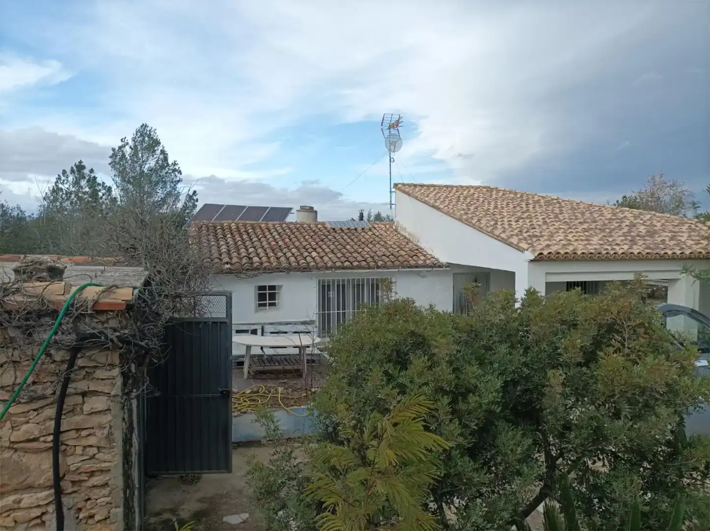 Vista exterior de Piso en venta en Chella con Jardín privado, Trastero y Piscina