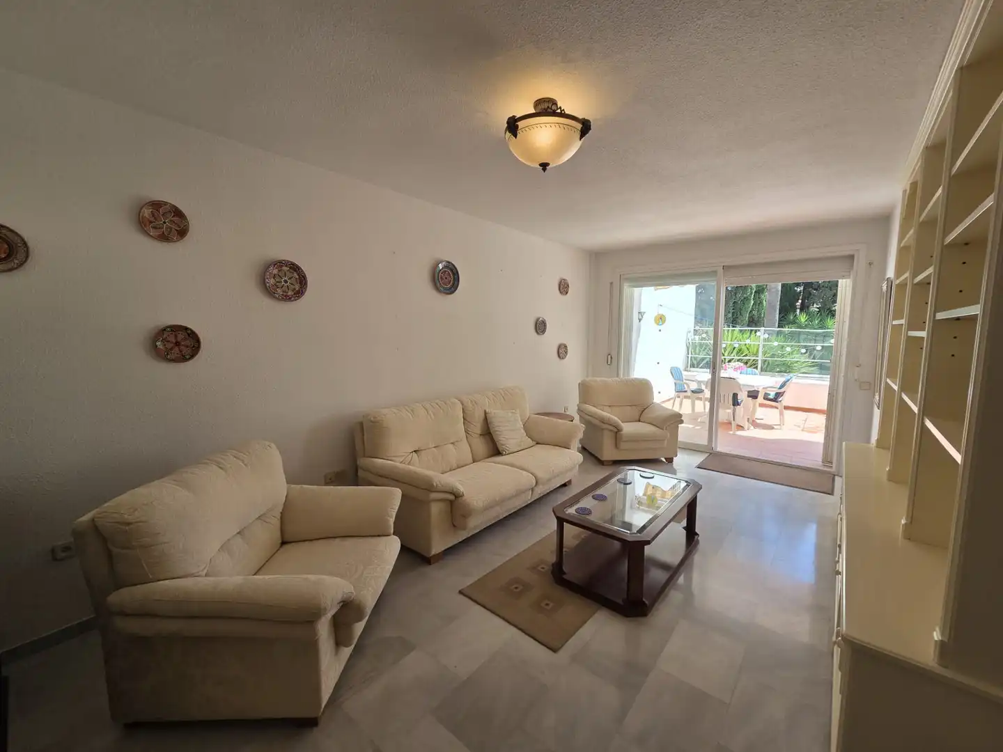 Sala de estar de Piso en venta en Torremolinos con Terraza, Trastero y Amueblado