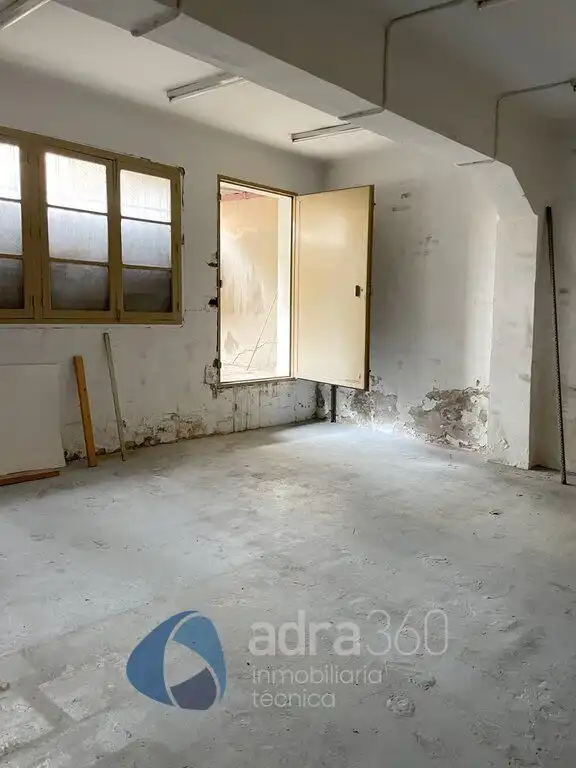 Local comercial de lloguer a General Vara De Rey, imagen 11