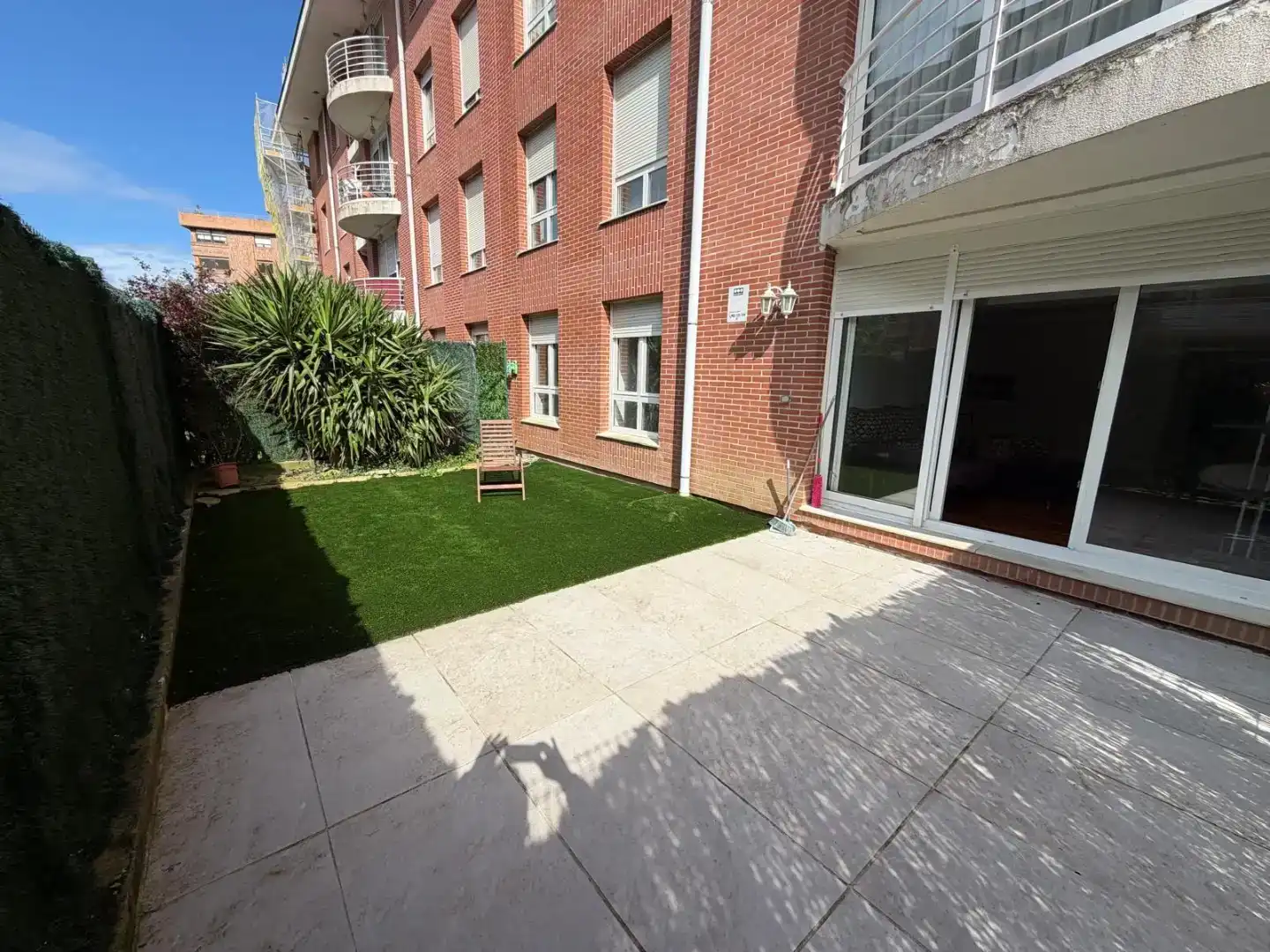 Terrasse von Erdgeschoss zur Miete in Castro-Urdiales mit Privatgarten, Parkett und Schwimmbad