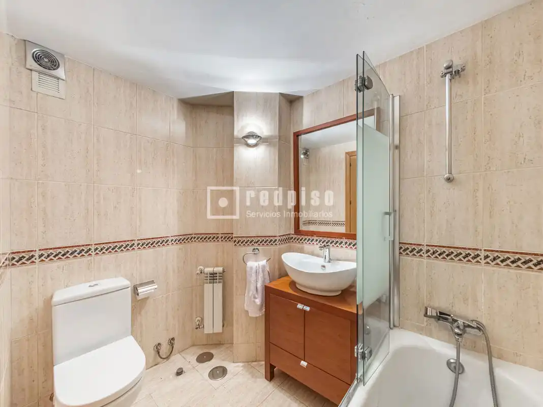 Baño de Piso en venta en Alcorcón con Aire acondicionado, Calefacción y Parquet