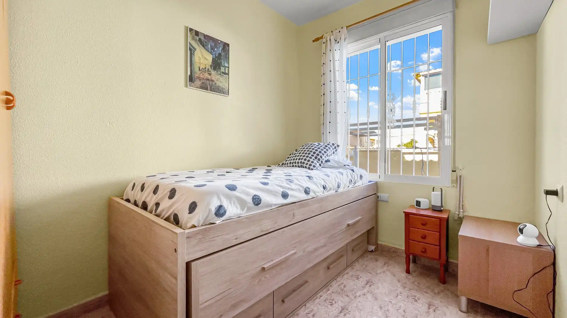 Habitación de Planta baja en venta en Orihuela con Aire acondicionado, Terraza y Piscina