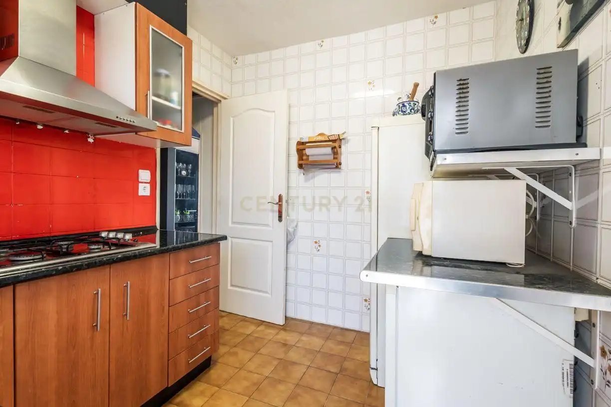 Kitchen of Apartments for sale in El Vendrell  with Air Conditioner and Oven