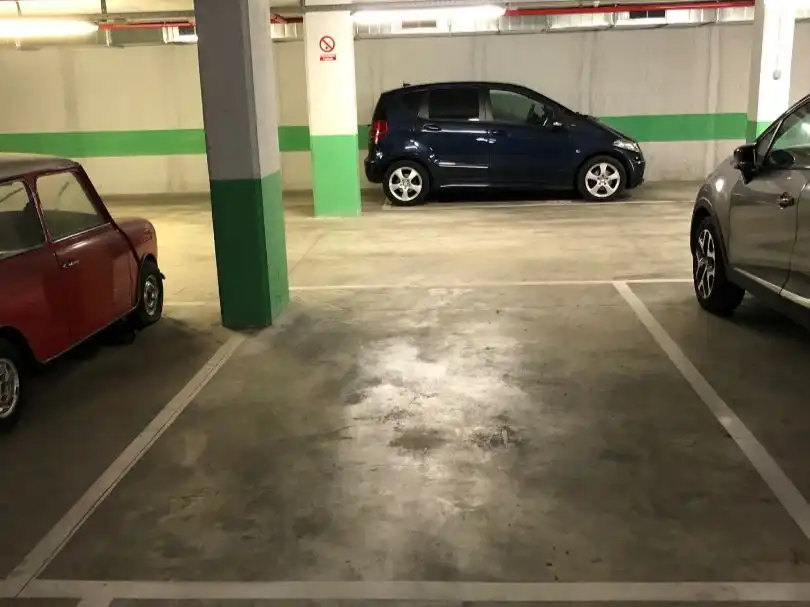 Garaje de alquiler en Carrer de Francesc Layret, 7, Montesa