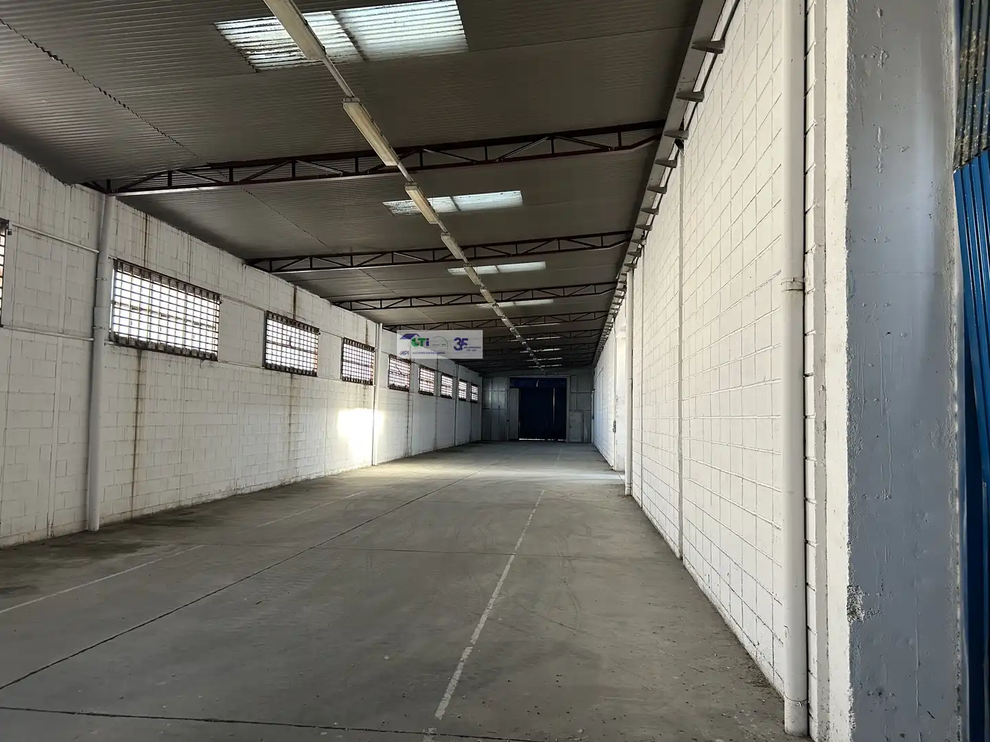 Nau industrial de lloguer en Utebo