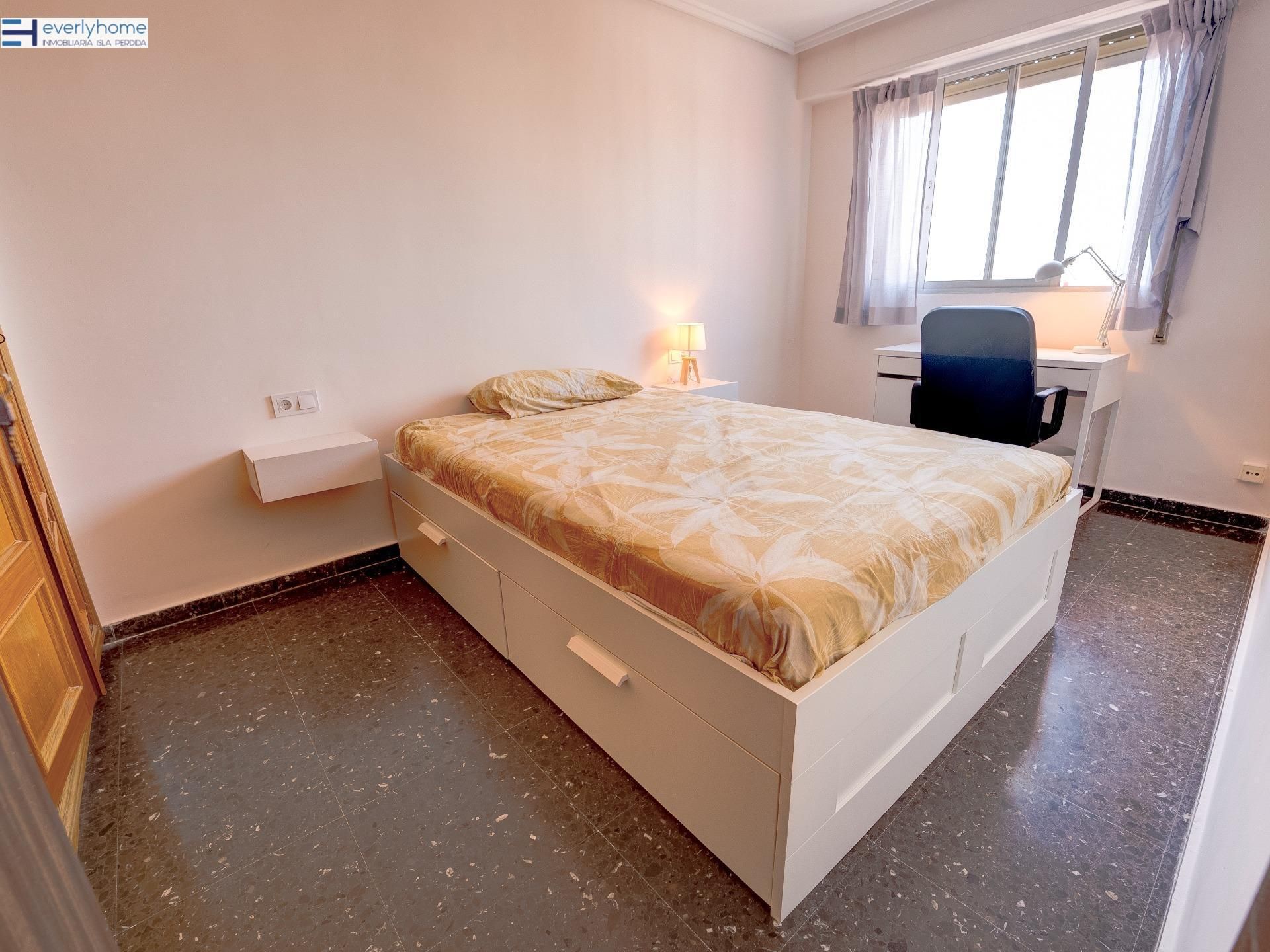 Bedroom of Flat to rent in  Valencia Capital