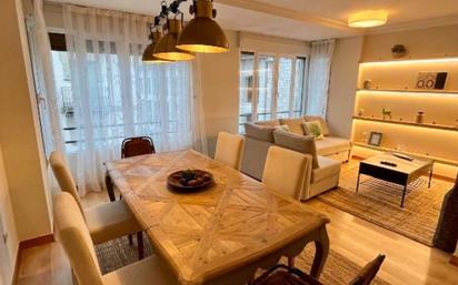 Sala d'estar de Apartament de lloguer en Burgos Capital amb Aire condicionat, Calefacció i Parquet