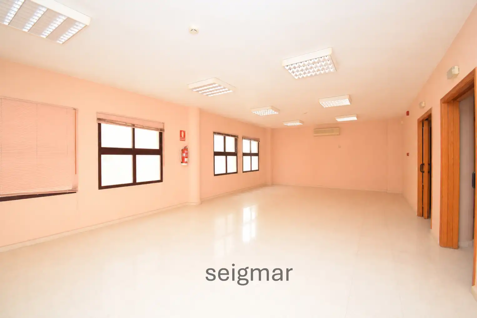 Business premises for sale in Calle Caballero de Rodas, imagen 8