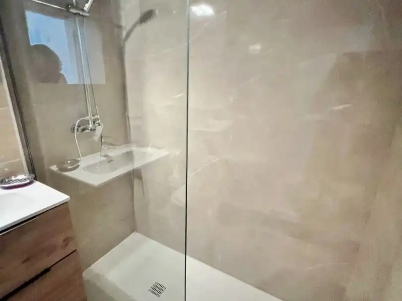 Badezimmer von Wohnung zur Miete in El Astillero   mit Terrasse