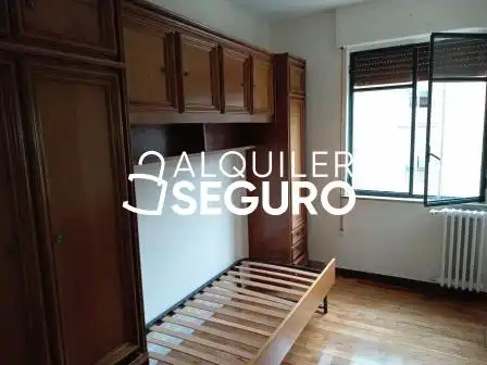 Habitación de Piso de alquiler en Vitoria - Gasteiz con Calefacción