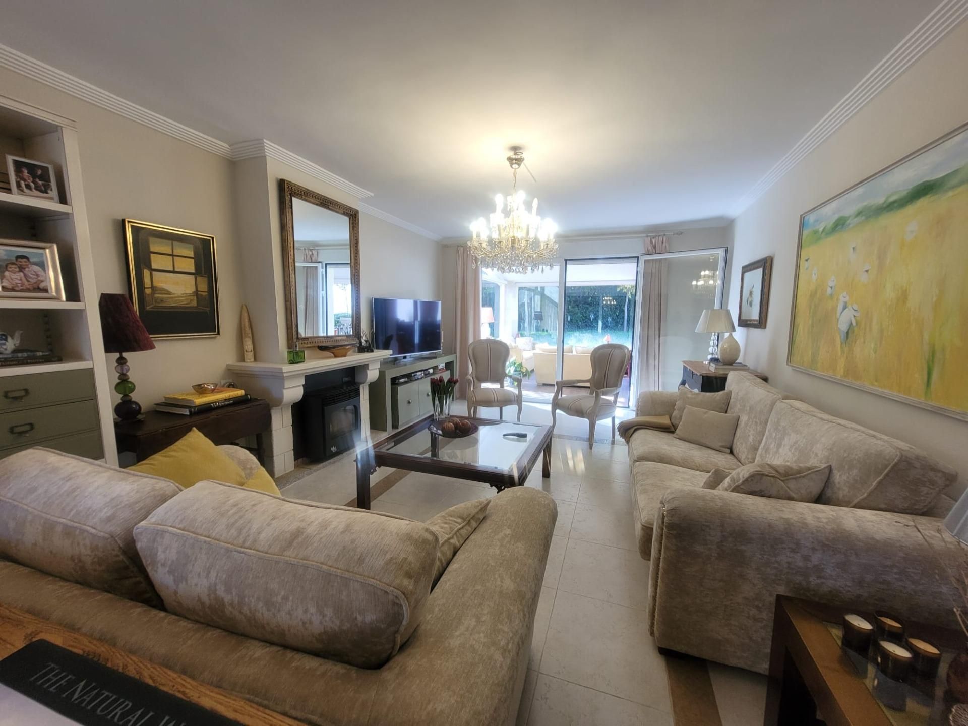 Wohnzimmer von Haus oder Chalet zum verkauf in Galindo y Perahuy mit Heizung, Privatgarten und Abstellraum