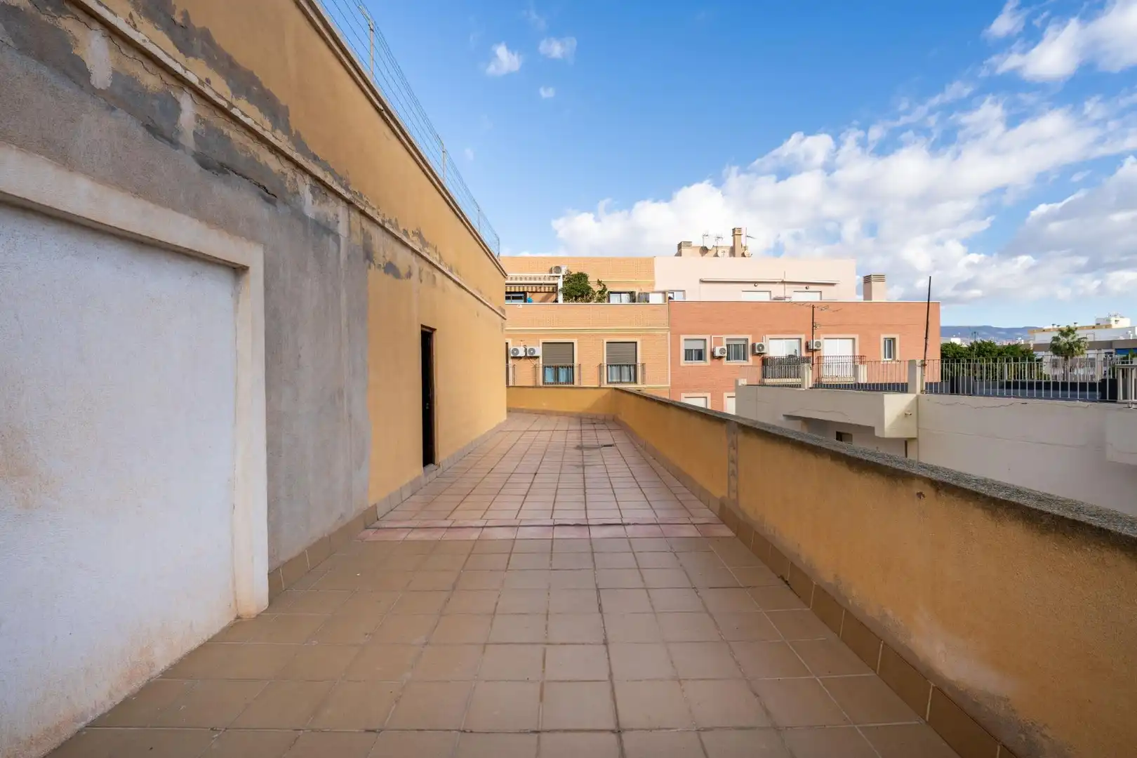 Terrasse von Gebäude zum Verkauf in Roquetas de Mar