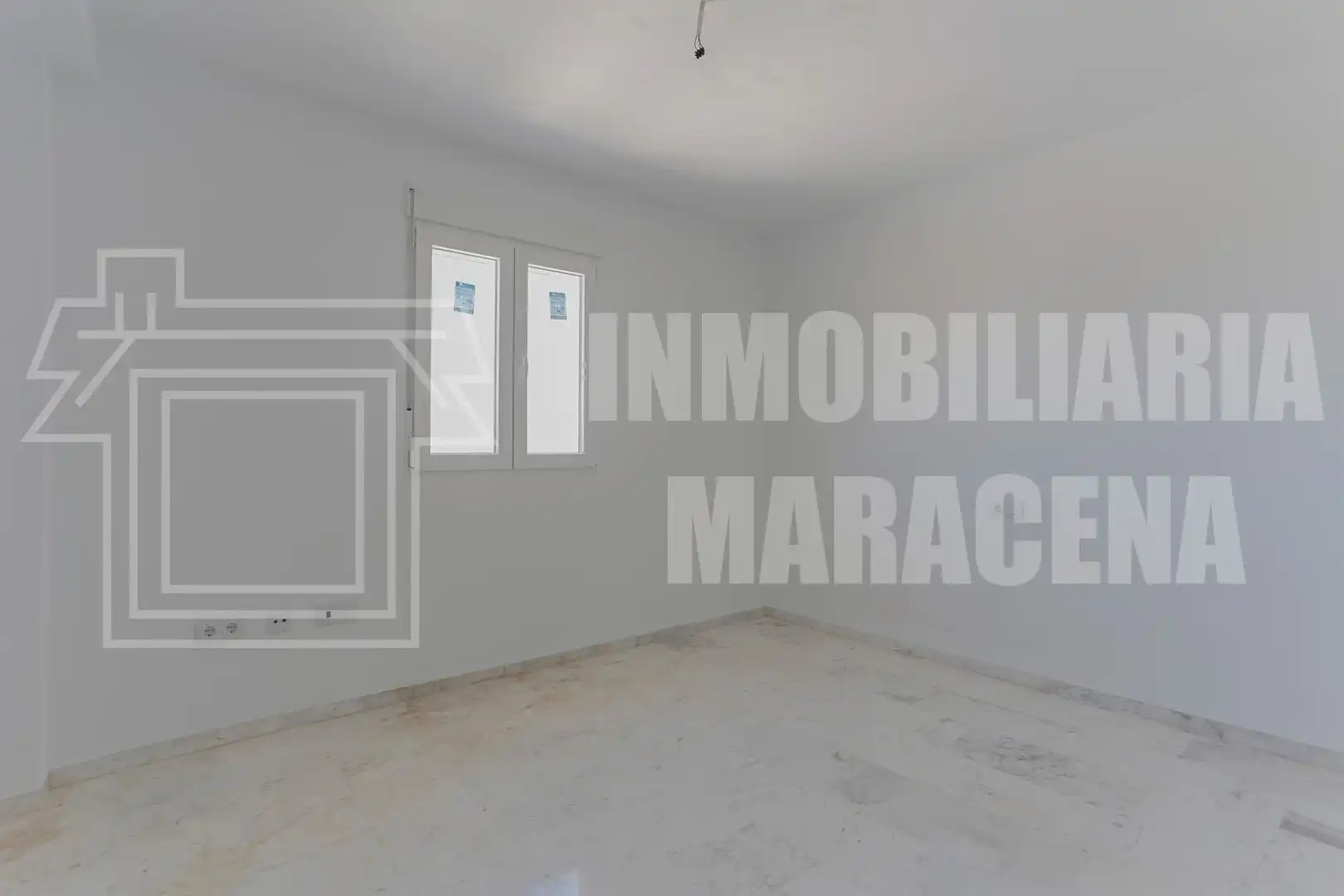 Casa adosada en venta en Láchar