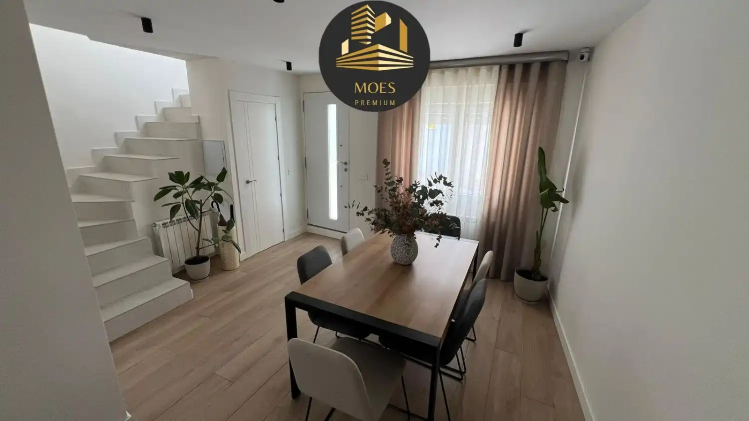 Vista exterior de Casa o xalet en venda en Los Villares amb Aire condicionat, Calefacció i Terrassa
