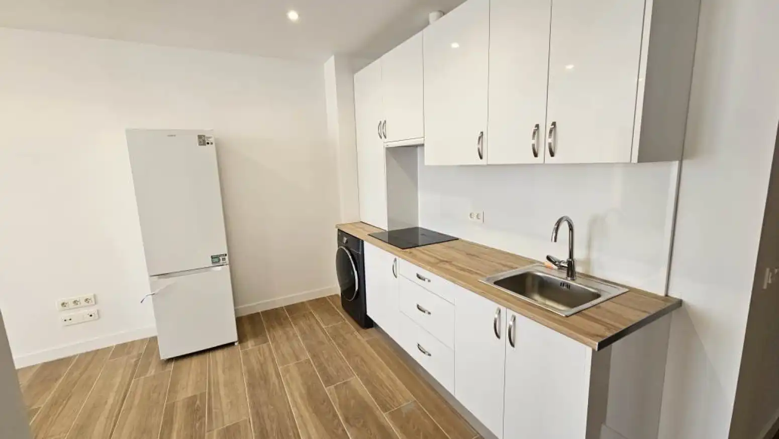 Küche von Wohnung zum Verkauf in Salamanca mit Klimaanlage und Heizung
