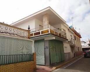 Vista exterior de Casa adosada en venda en Punta Umbría