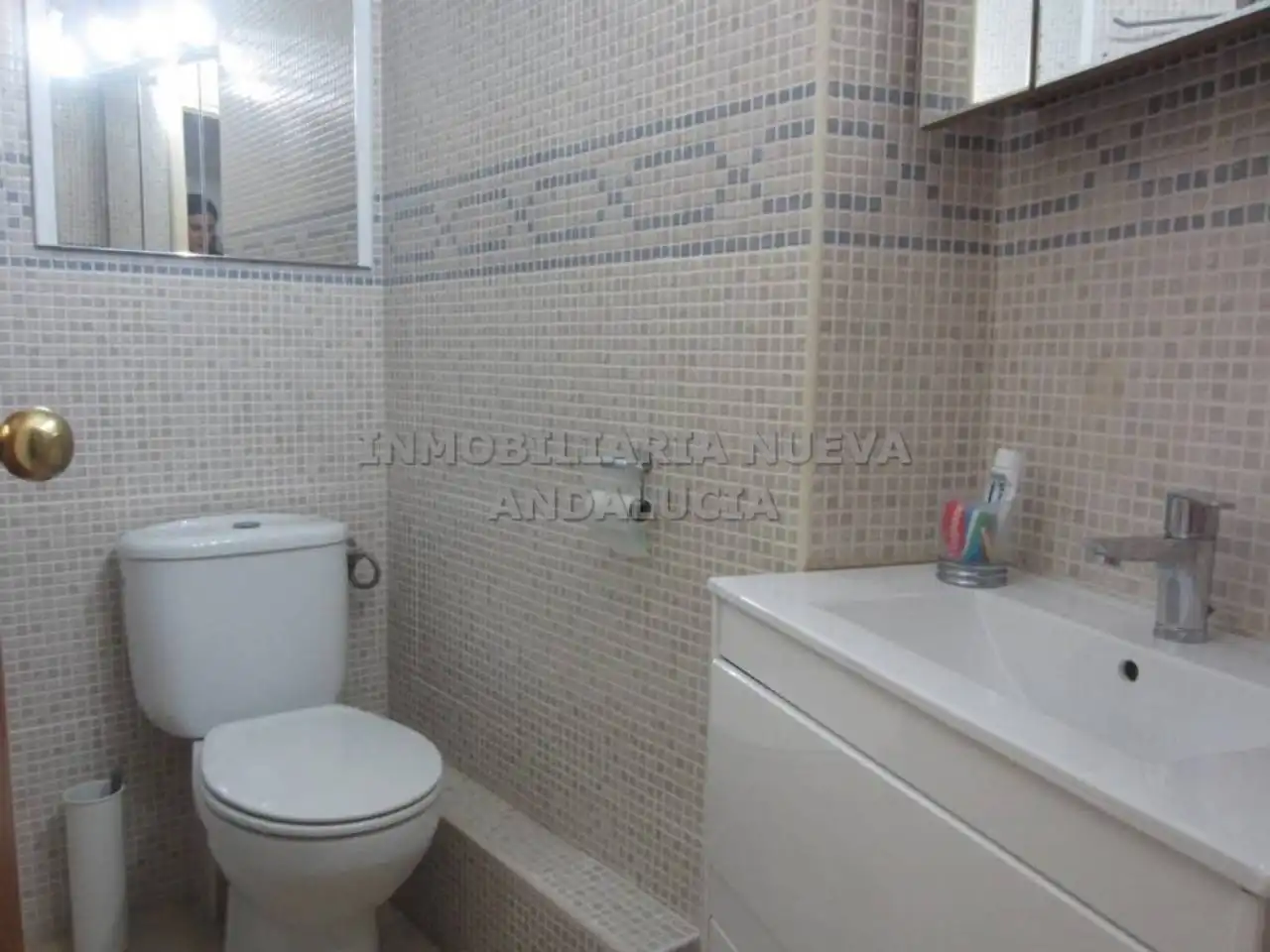 Badezimmer von Wohnung zur Miete in Almería mit Klimaanlage, Terrasse und Möbliert