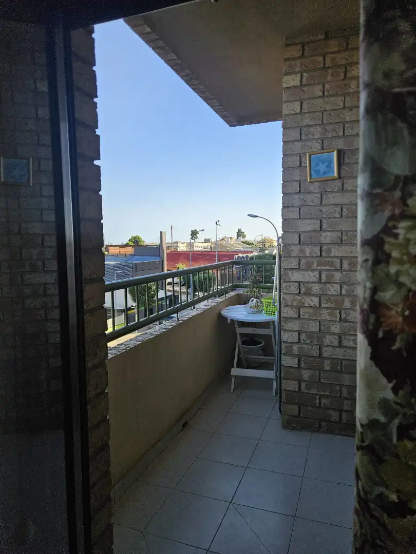 Piso con terraza en venta en Avinguda França, imagen 2