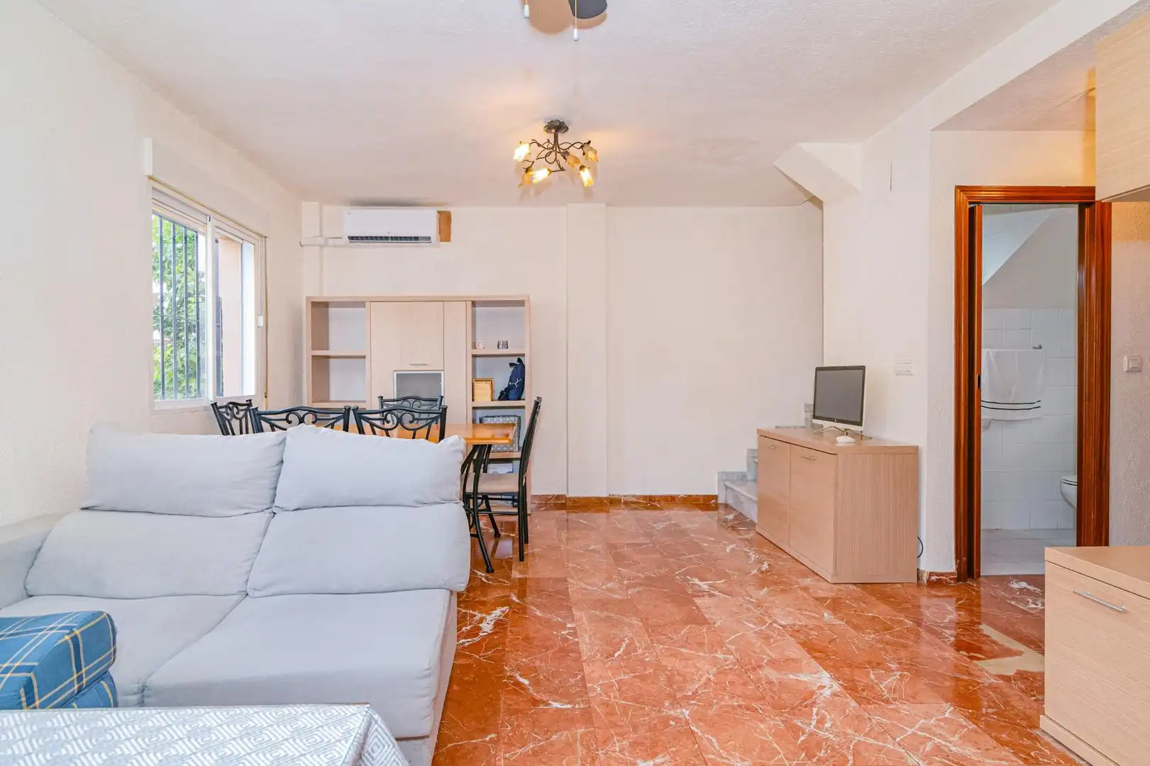 OPORTUNIDAD EN VENTA DE CASA ADOSADA DE 3 DORMITORIOS EN VEGAS DEL GENIL, imatge 5