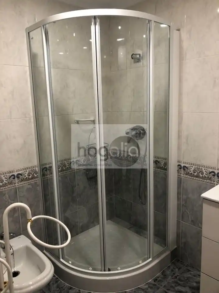 Baño de Piso de alquiler en Sevilla con Aire acondicionado y Amueblado
