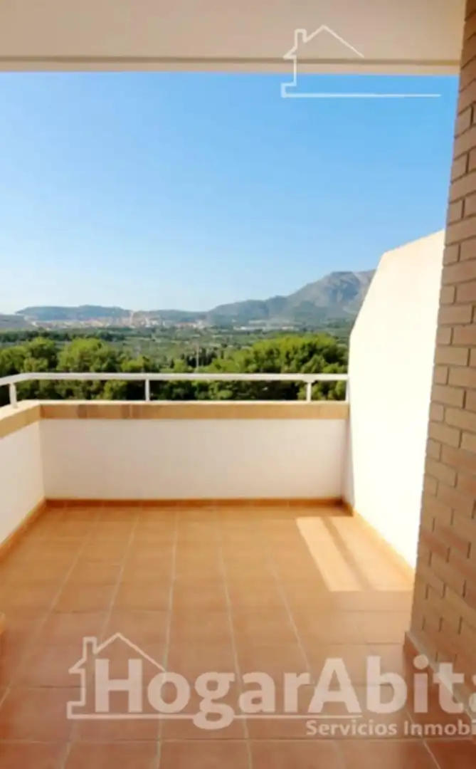 Vista exterior de Pis en venda en Oropesa del Mar / Orpesa amb Aire condicionat, Terrassa i Balcó