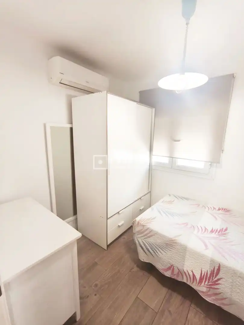 Schlafzimmer von Wohnung zur Miete in Málaga mit Klimaanlage und Parkett