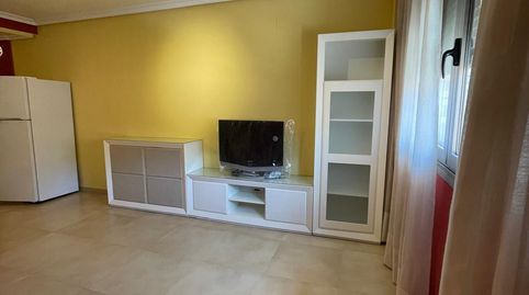Foto 3 de Apartamento de alquiler en Almoharín, Cáceres