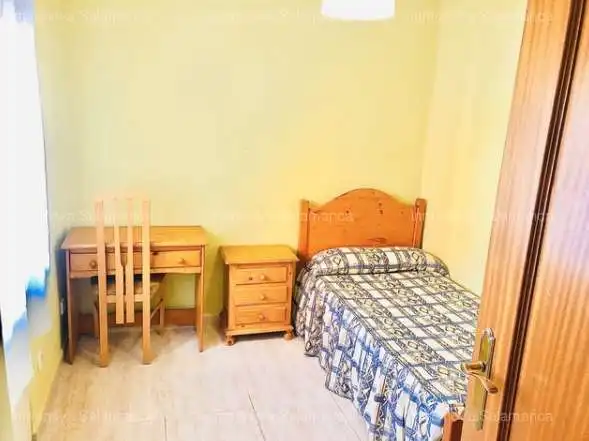 Habitación de Piso de alquiler en Villoruela con Calefacción y Amueblado