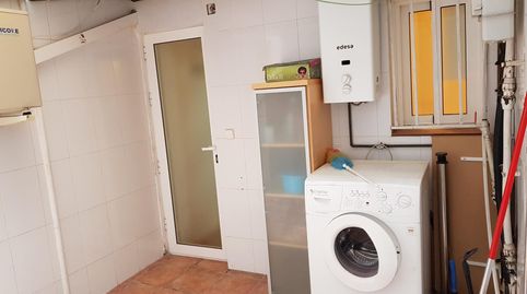 Foto 3 de Planta baixa en venda a Passatge de Llunàs, Sanfeliu, L'Hospitalet de Llobregat