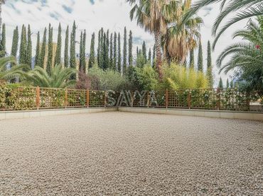 Terreno rústico en venta en Les Corts