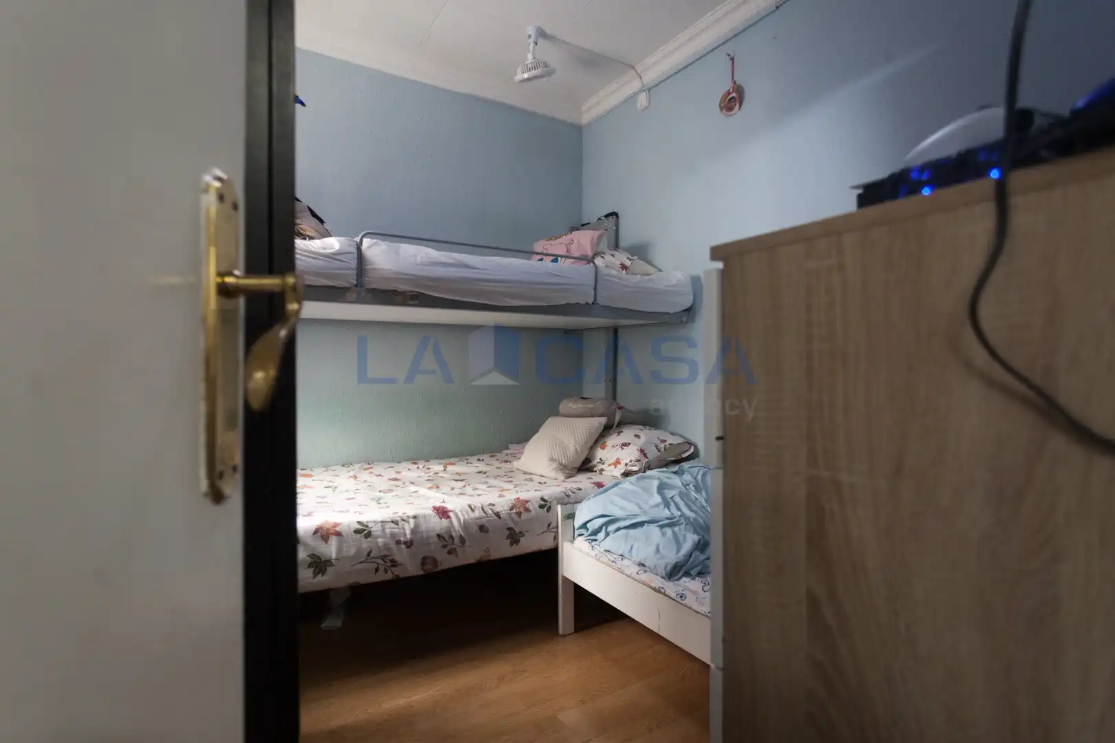 Habitación de Ático en venta en L'Hospitalet de Llobregat con Amueblado
