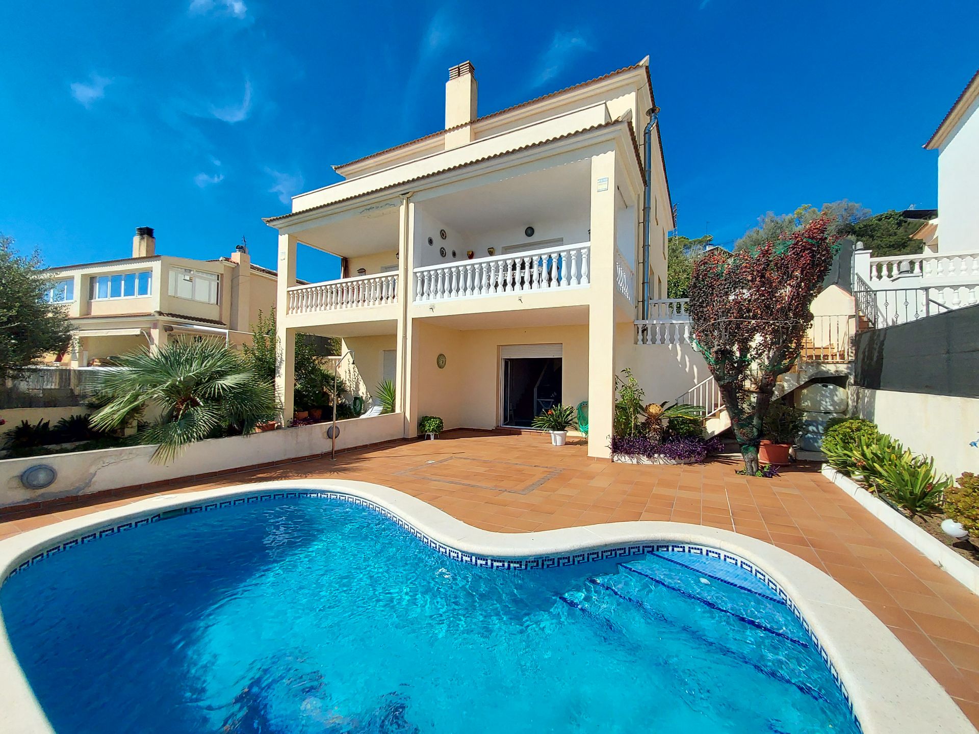 Piscina de Casa adosada en venda en El Vendrell amb Jardí privat, Terrassa i Piscina