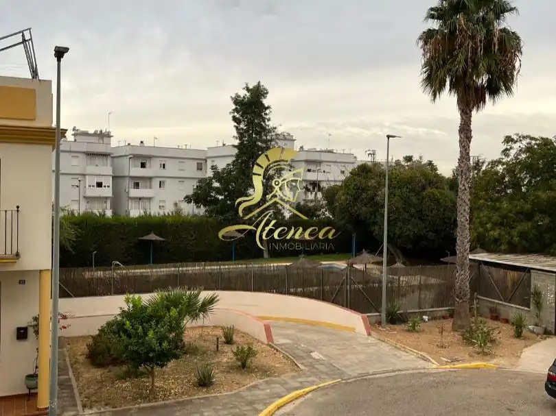 Vista exterior de Piso en venta en Utrera con Terraza y Balcón