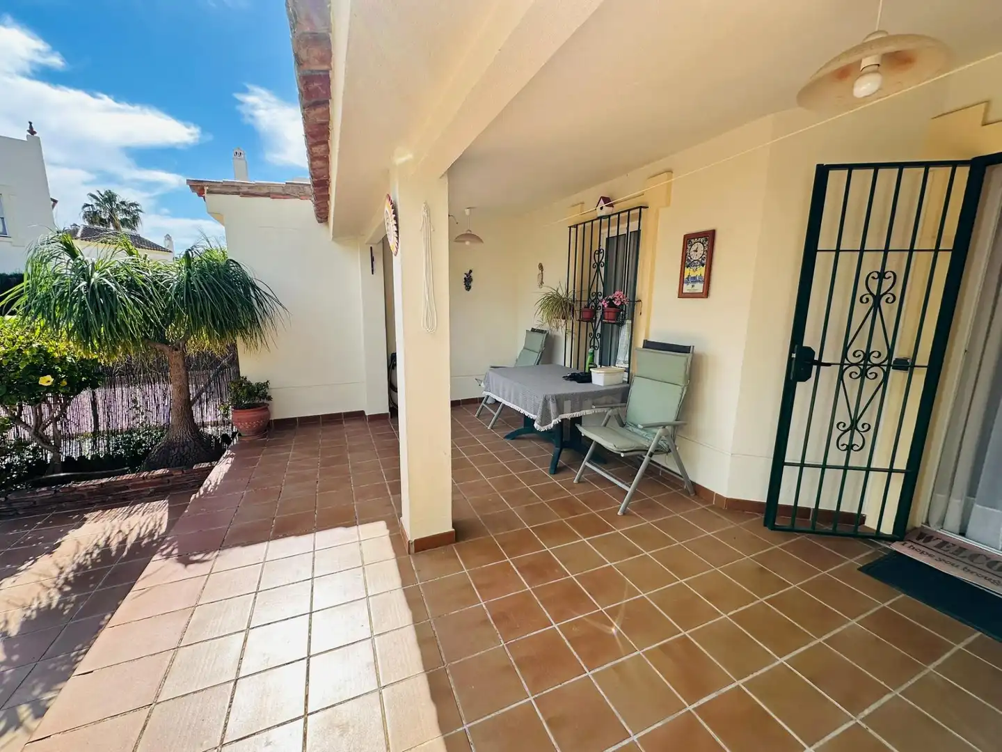 Terrassa de Casa adosada en venda en Mijas amb Aire condicionat, Calefacció i Jardí privat