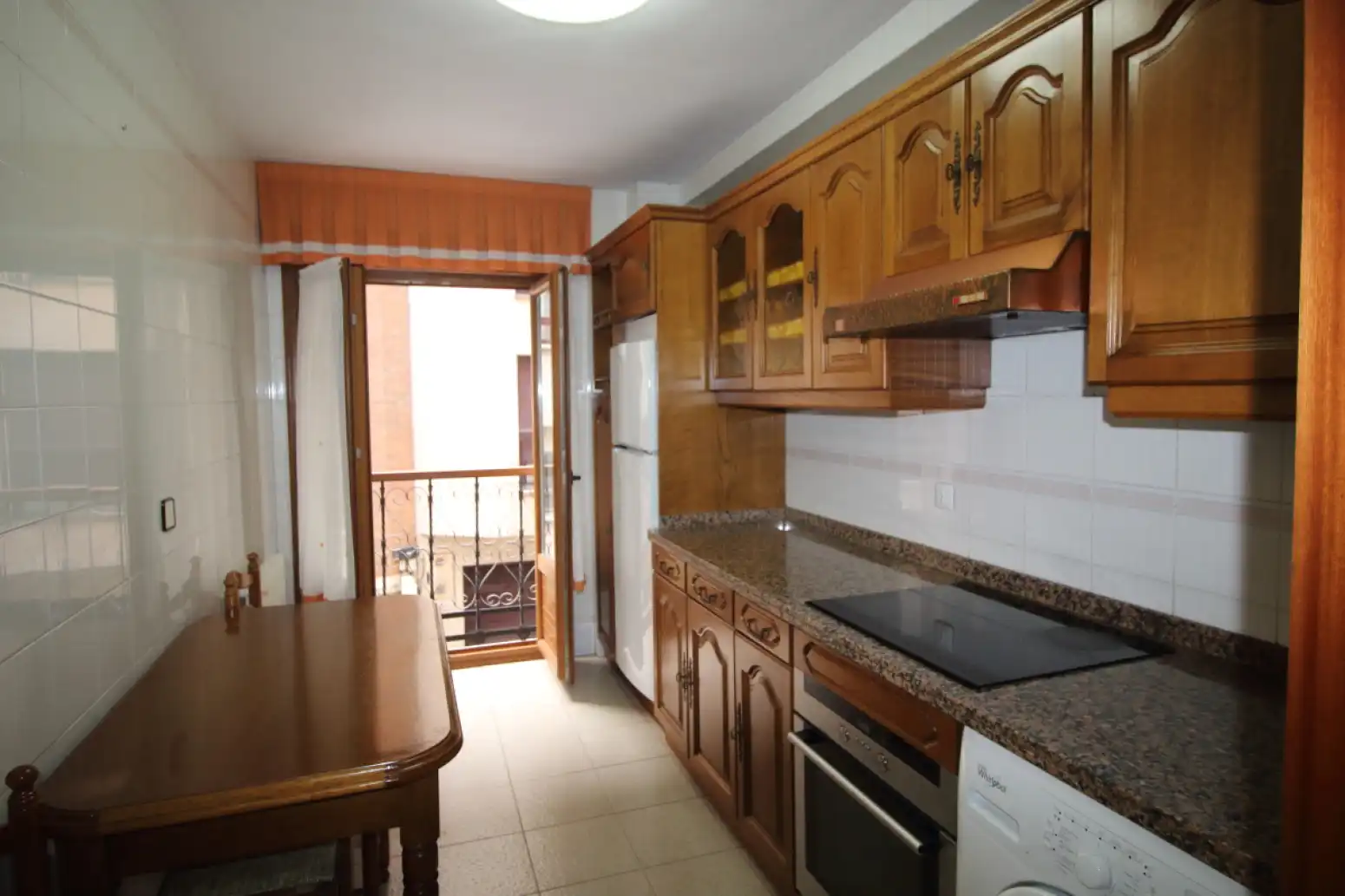 Cocina de Piso de alquiler en Gijón  con Calefacción y Terraza