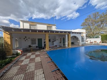 Villa con piscina in vendita a Diseminado Diseminados 1753