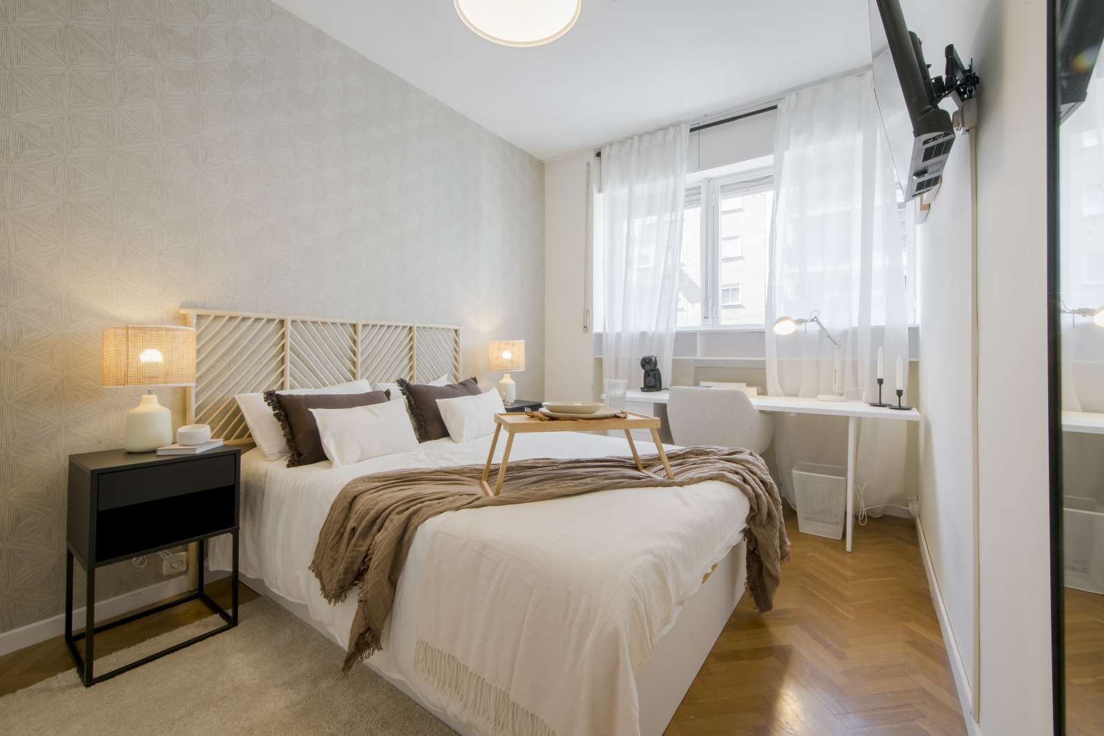 Bedroom of Flat to share in  Madrid Capital  with Air Conditioner and Terrace