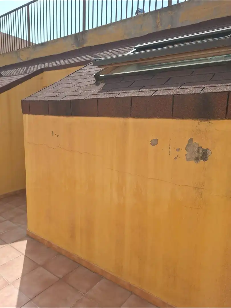 Exterior view of Attic for rent in Burjassot