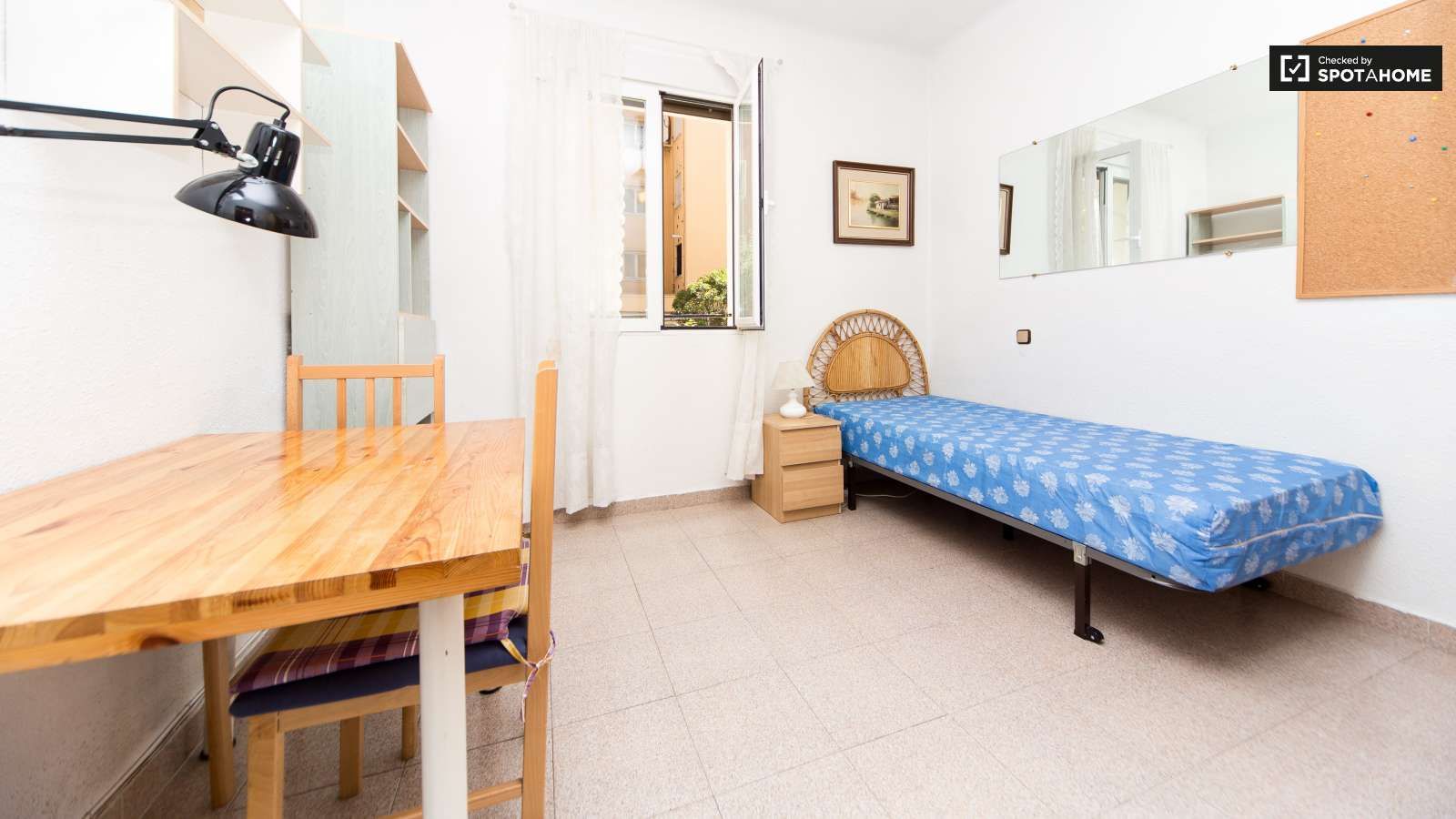 Flat to share in Argüelles