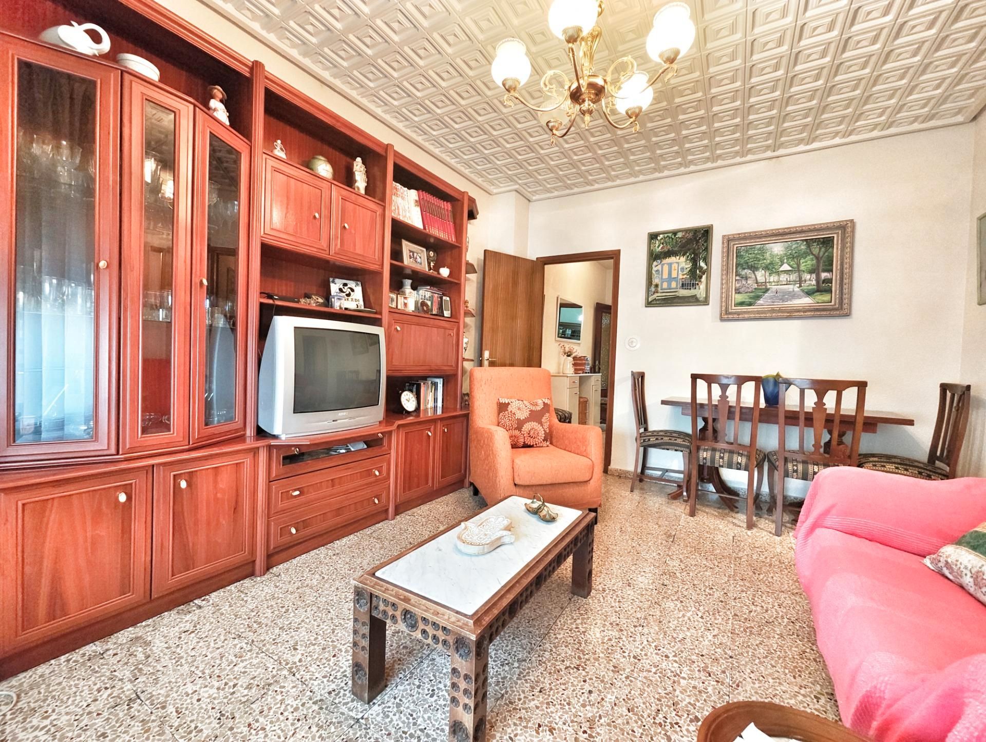 Sala d'estar de Pis en venda en Puertollano amb Calefacció, Traster i Moblat