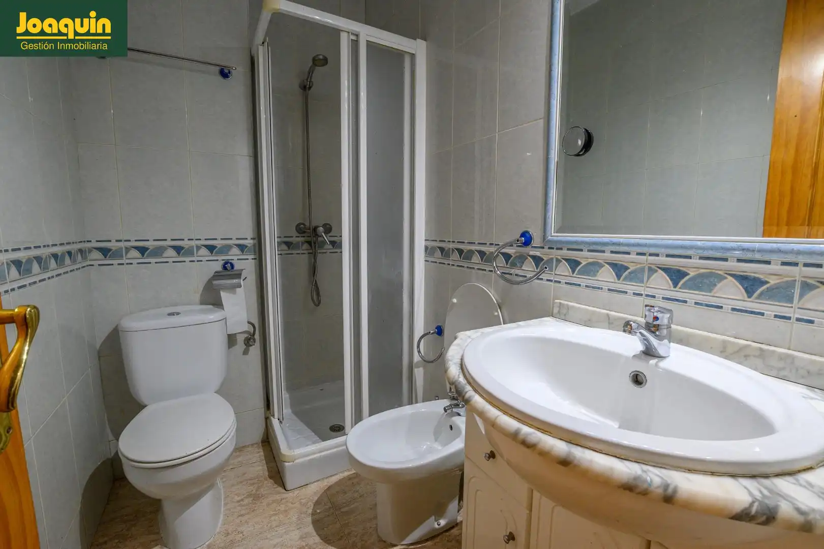 Bany de Pis en venda en Córdoba amb Aire condicionat i Terrassa