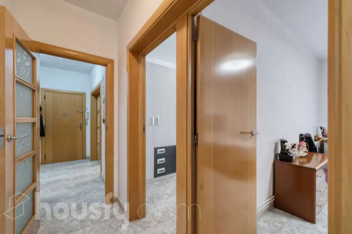 Flat for sale in Vilafranca del Penedès  with Air Conditioner, Heating and Storage room