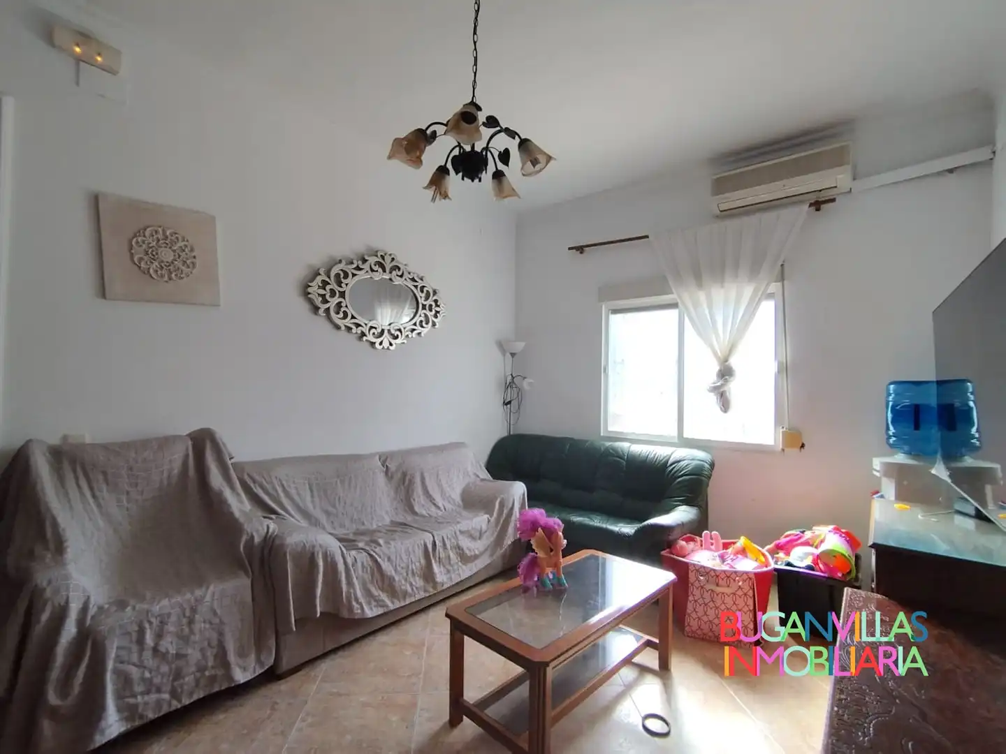 Sala de estar de Casa adosada en venta en Lepe con Trastero y Amueblado
