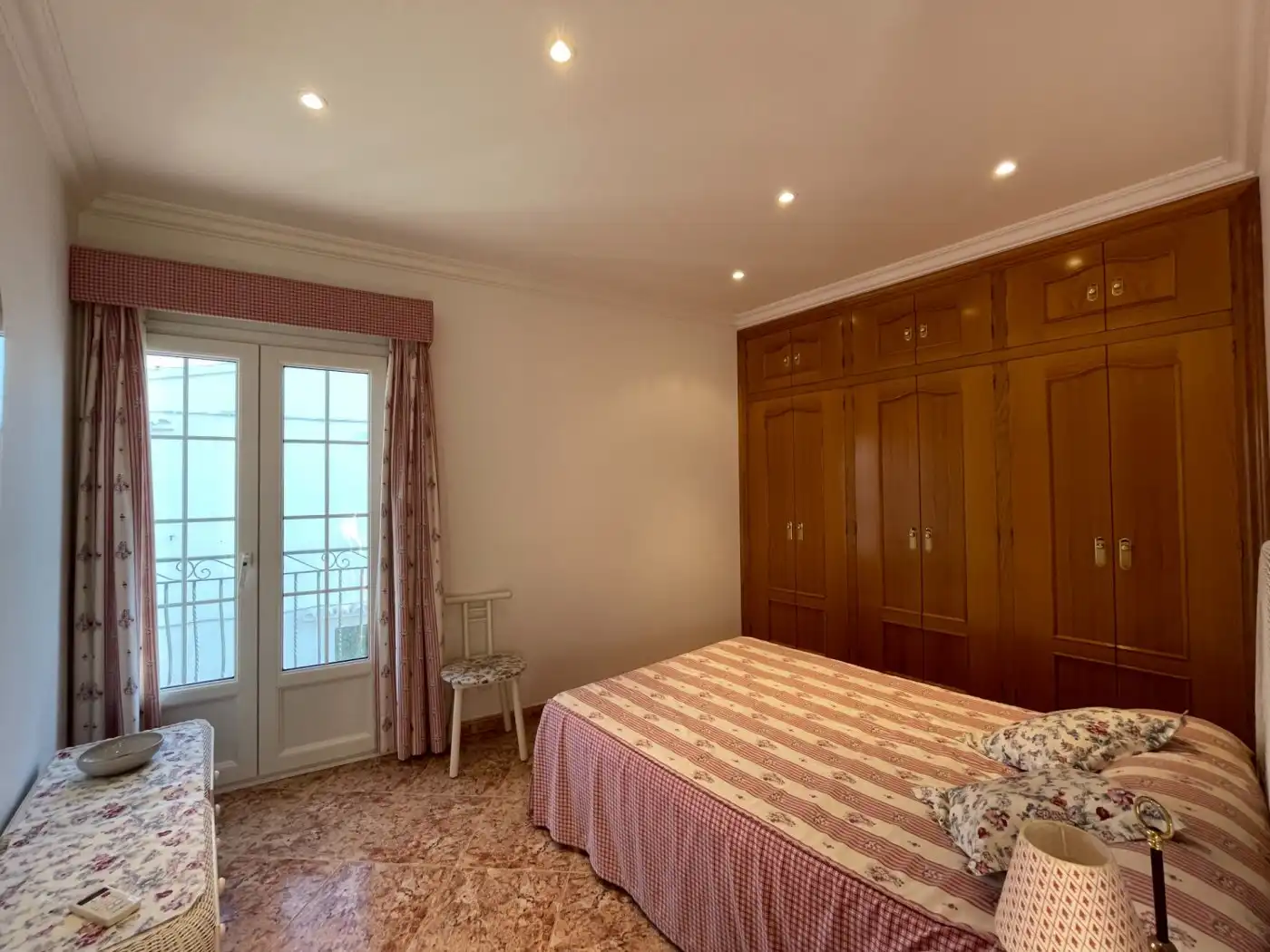 Dormitori de Apartament en venda en Es Mercadal amb Terrassa, Piscina i Balcó