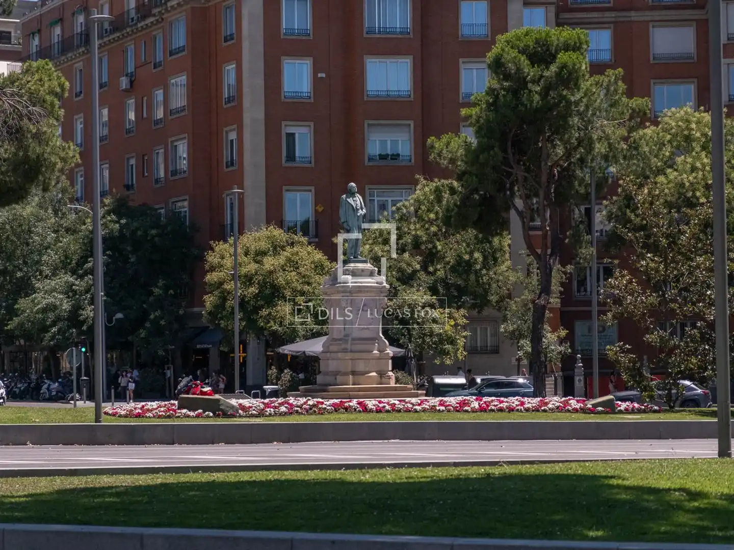 Piso de alquiler en Castellana
